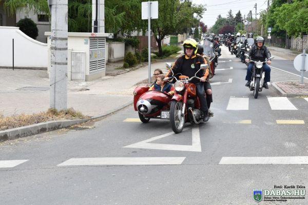 Koszorúzás Eric Fernihough emlékére