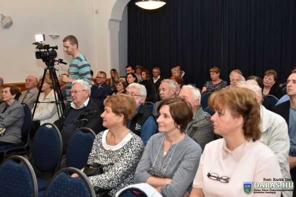 Juhász Sándor Az Akácosban című könyvének bemutatója