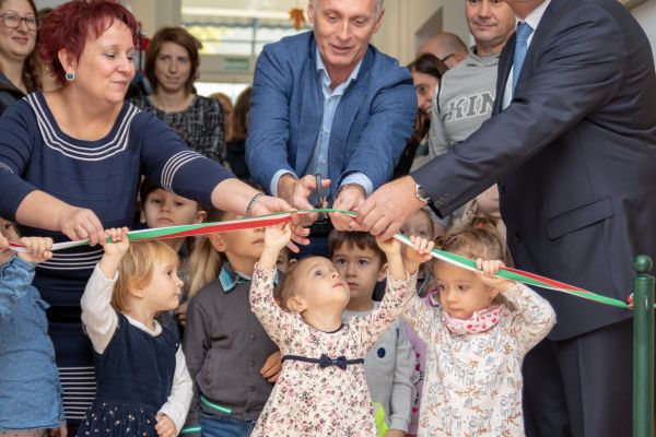 Átadták a megújult Erkel úti Óvodát