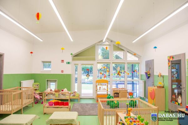 BEFEJEZŐDÖTT DABASON AZ ÚJ BÖLCSŐDE ÉPÍTÉSE