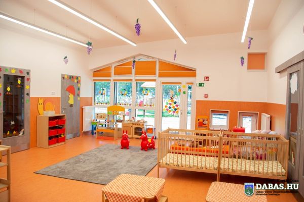 BEFEJEZŐDÖTT DABASON AZ ÚJ BÖLCSŐDE ÉPÍTÉSE