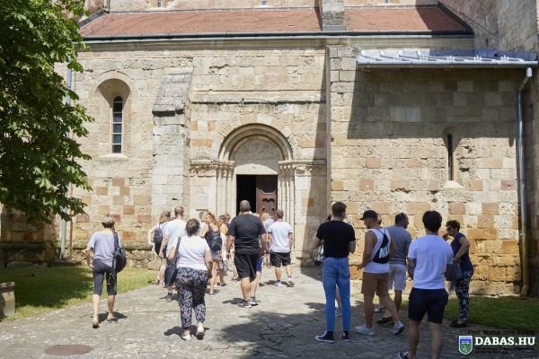Szomszédolás Köztisztviselők Napján