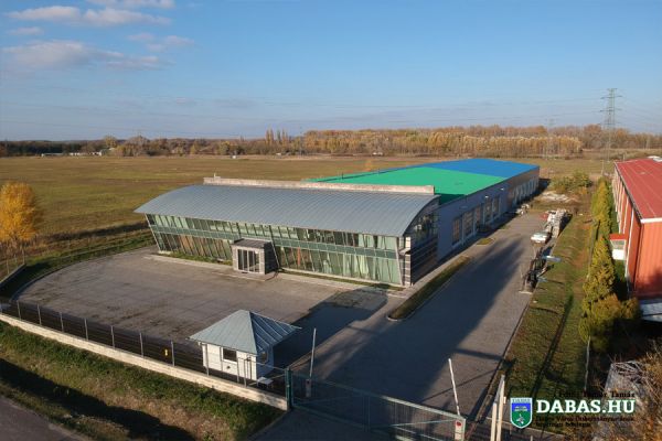 Dabasi Ipari Park média anyagai