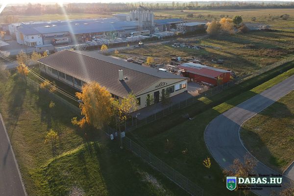 Dabasi Ipari Park média anyagai