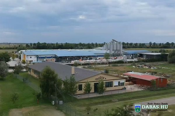 Dabasi Ipari Park média anyagai