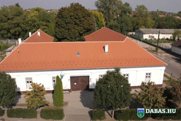 Kossuth Művelődési Központ és Halász Boldizsár Városi Könyvtár