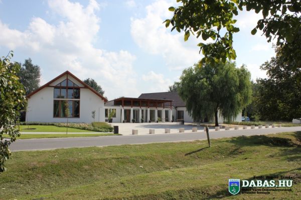 Sári Zarándokház és Közösségi Színtér