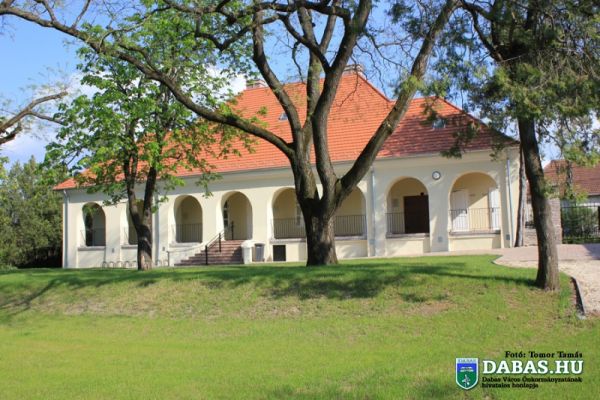 Nemes-kúria Közösségi Színtér