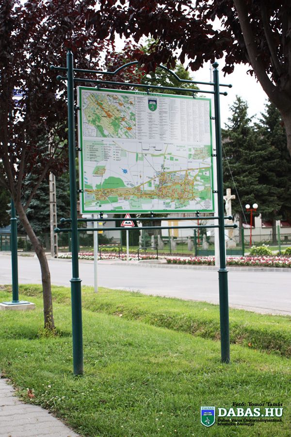 Új információs táblák és várostérképek kerültek kihelyezésre a városban