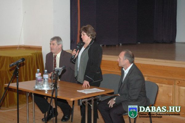 Képanyagok a nyitó rendezvényről