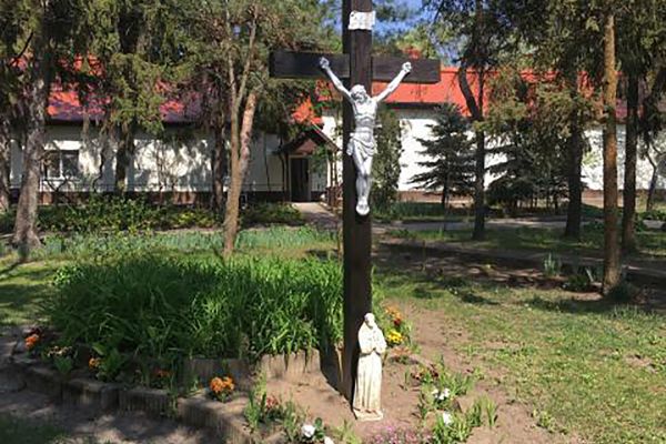 Útmenti keresztjeink