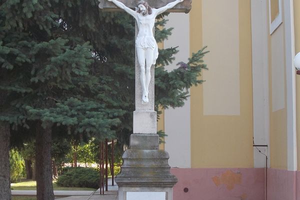 Mária Mennybemenetele Templom Dabas-Sári