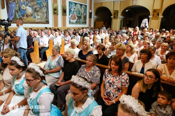 Mária Mennybemenetele Templom Dabas-Sári