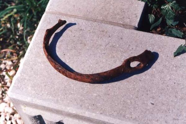 Lakos János (1920-1957) síremléke