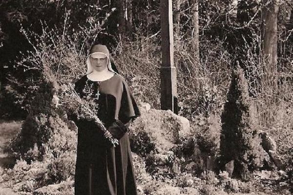 A gyóni apáca-temetők helyi védetté nyilvánítása