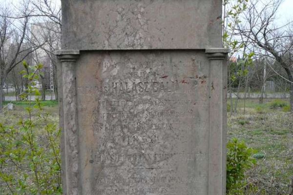 Dabasi Halász Bálint Katona József pályáját segítő tevékenysége