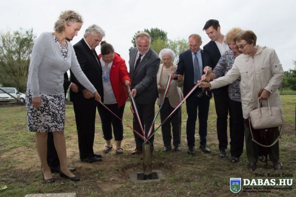 Elhelyezték a szőlősi egészségház alapkövét