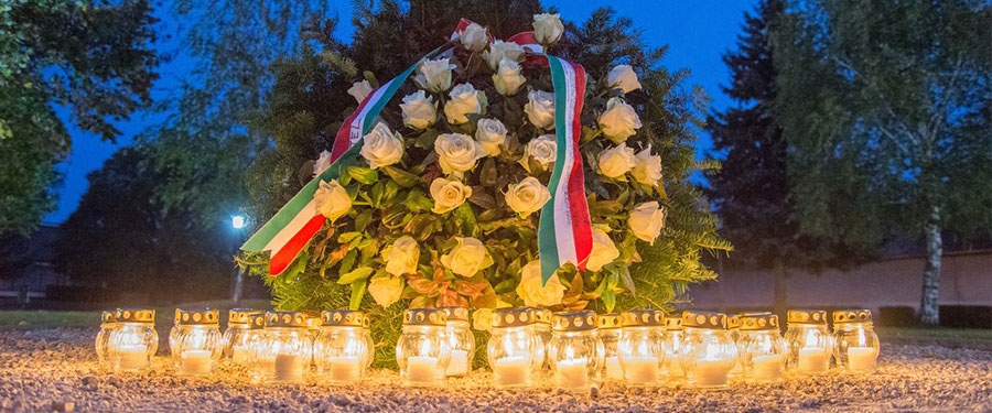 Az 1956-os forradalom és szabadságharc hőseire emlékeztünk