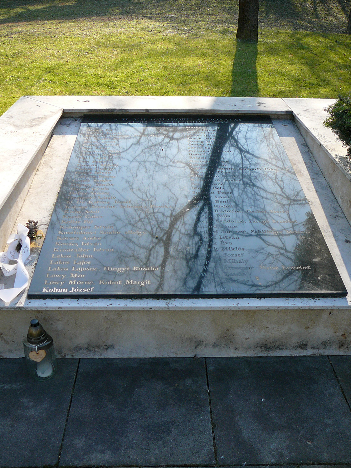 A dabasi II. világháborús emlékmű