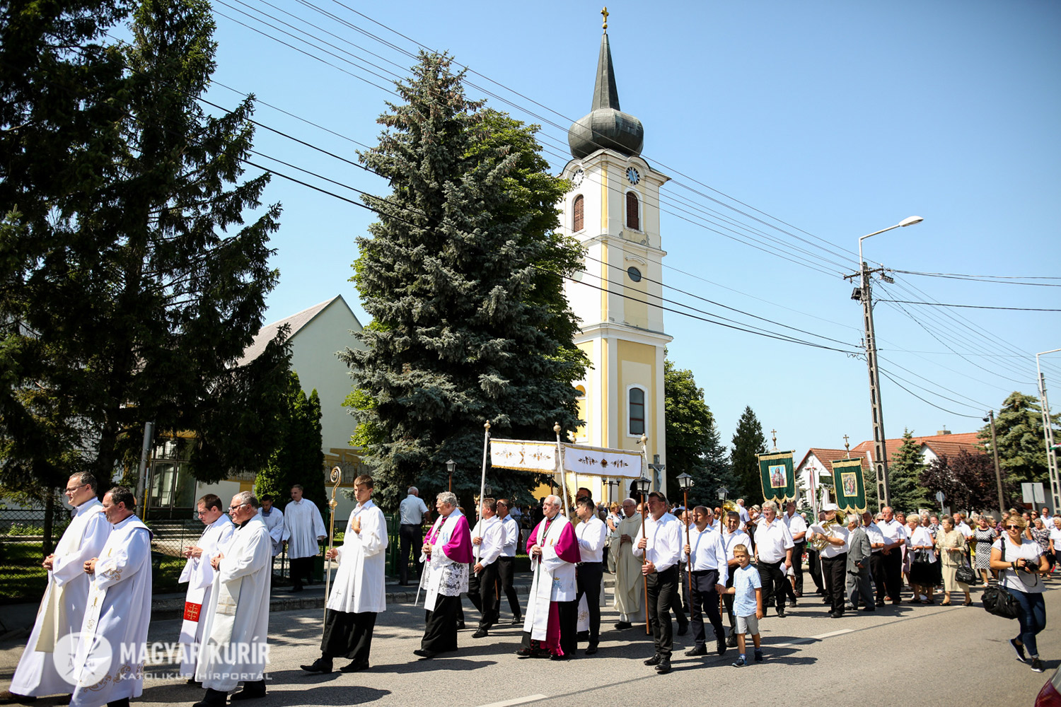Mária Mennybemenetele Templom Dabas-Sári