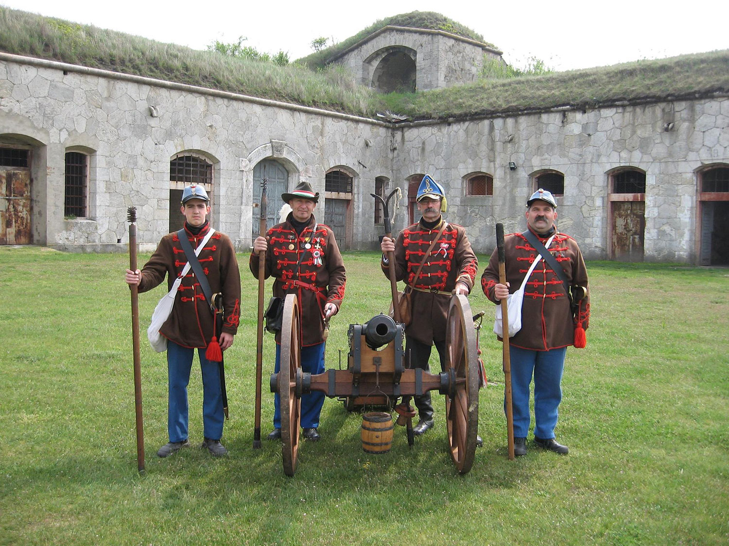 A Dabasi Hagyományőrző Honvédtüzér Közhasznú Alapítvány